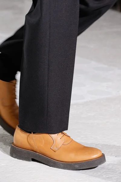 Look 50